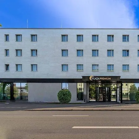 Plaza Premium Hotel