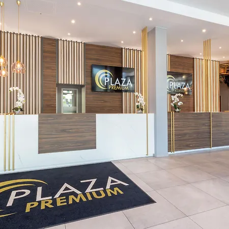 Plaza Premium Otel 4*