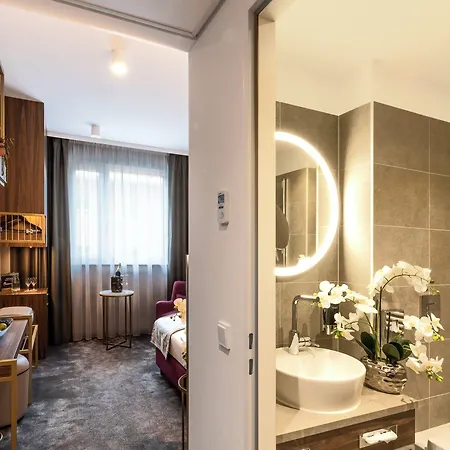 Plaza Premium Münih