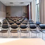 Plaza Premium Hotell