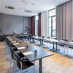 Plaza Premium Hotel 4*