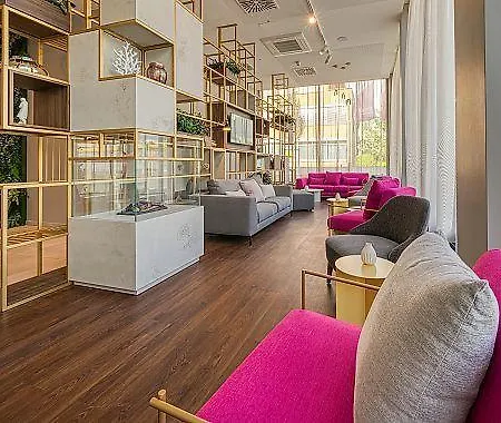 Отель Plaza Premium 4*