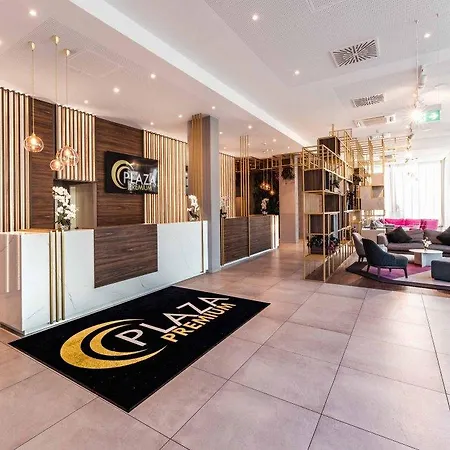 Plaza Premium Hotel 4*