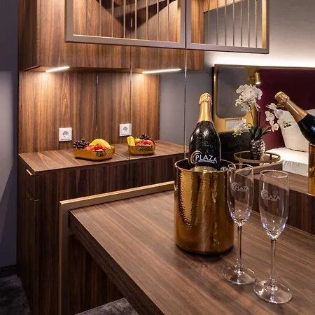 Plaza Premium 4* Múnich