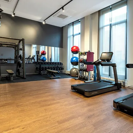 Plaza Premium 4*