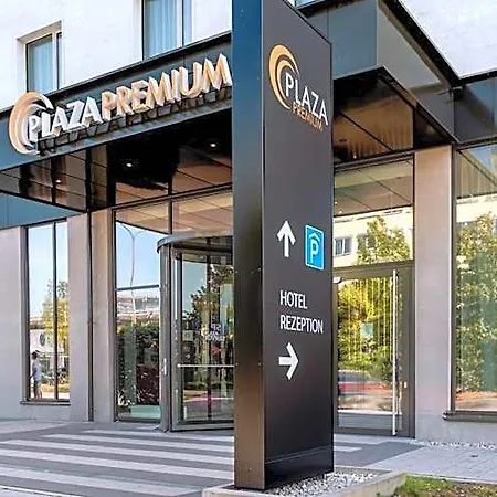 ホテル Plaza Premium 4*