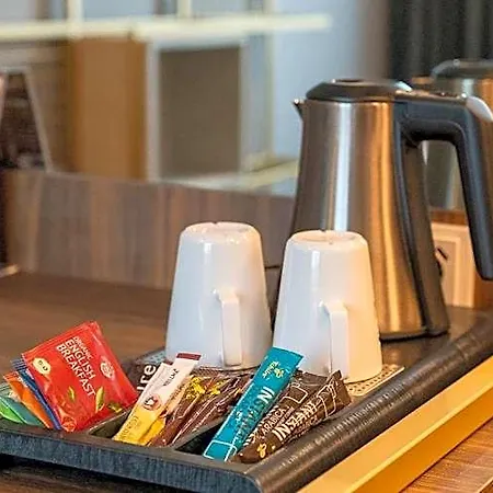 Plaza Premium Hotel