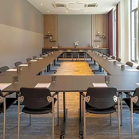 Plaza Premium 4* Mnichov