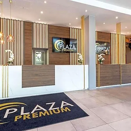 Plaza Premium 4* Mnichov