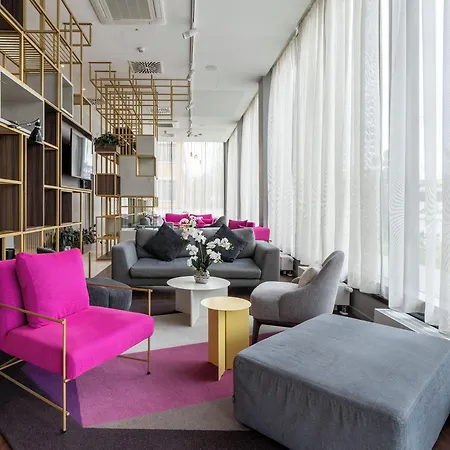 Plaza Premium 4* München