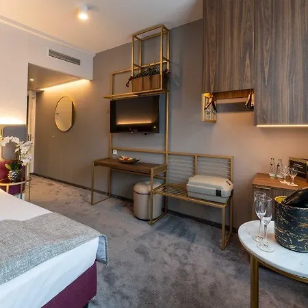 Plaza Premium