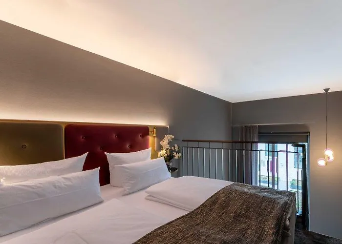 Plaza Premium Hotell München