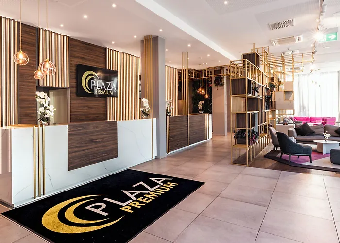 Plaza Premium Hotell 4*