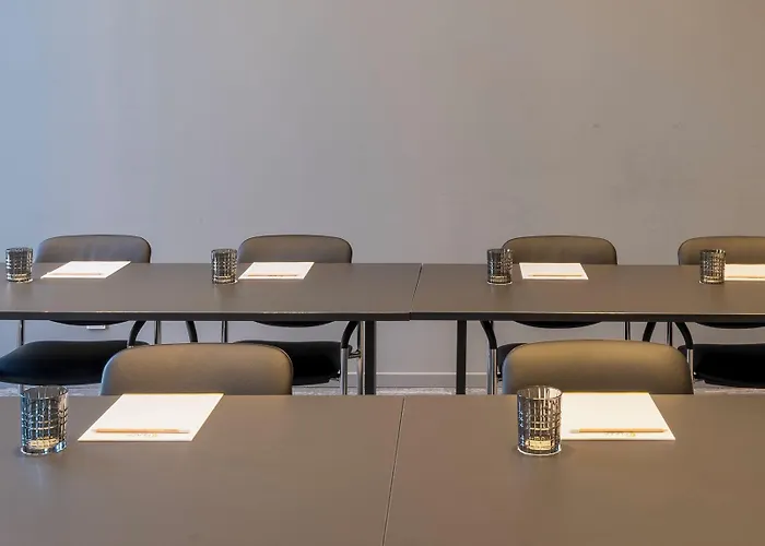 Plaza Premium Hotell 4*