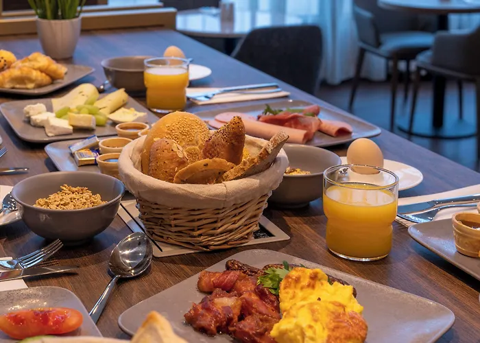 Plaza Premium 4* München